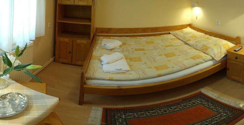 Csatári Pensiune Praid Ruang foto